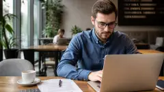Portage salarial pour freelance IT : avantages et pièges à connaître